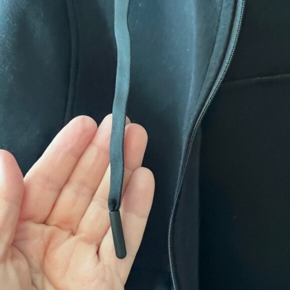 Lululemon Jacket - Picture 4 of 9